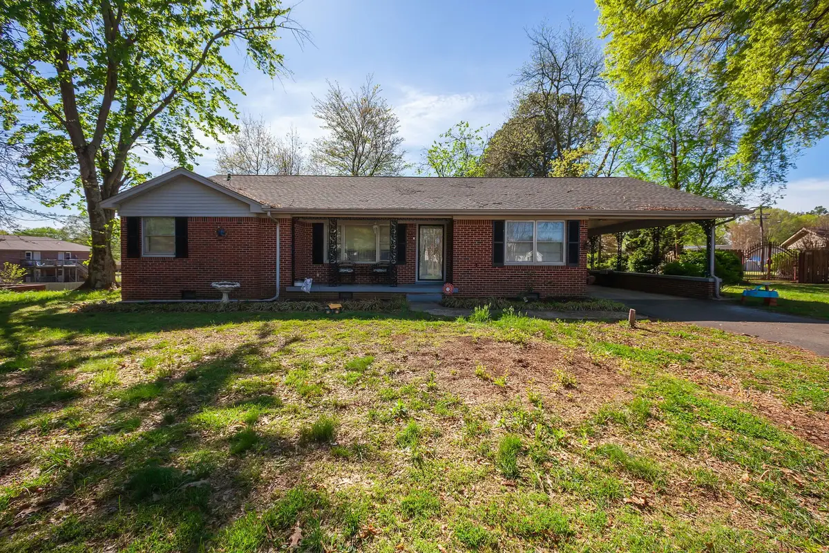 805 W Main St, Newbern, TN 38059 - #1