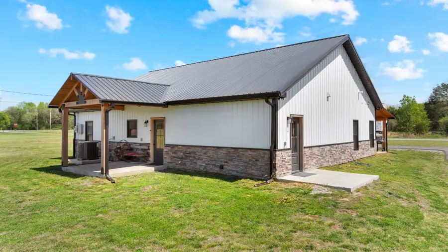 110 Buzzard Roost Rd, Chapel Hill, TN 37034 - #3