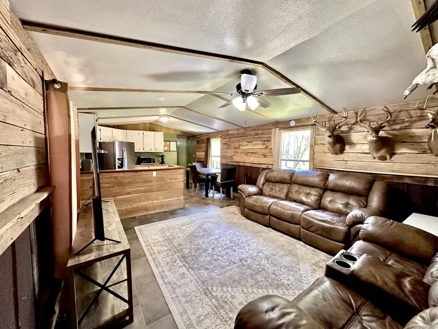 2750 S Main St, Tennessee Ridge, TN 37178 - #3