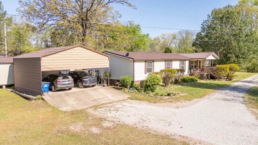 4195 Morrison Creek Rd, Clifton, TN 38425 - #2