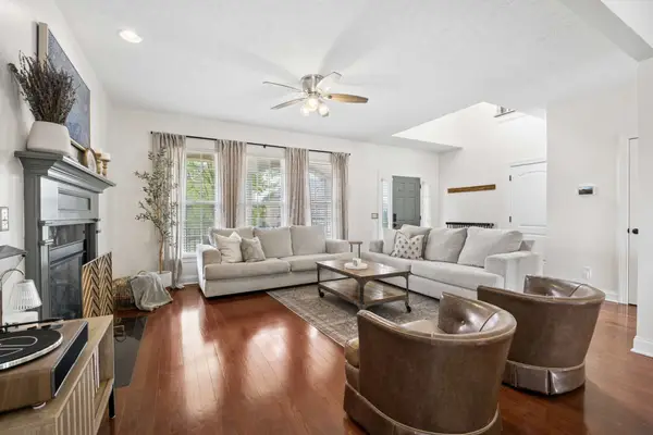 7720 Sunbar Lane, Nashville, TN 37211