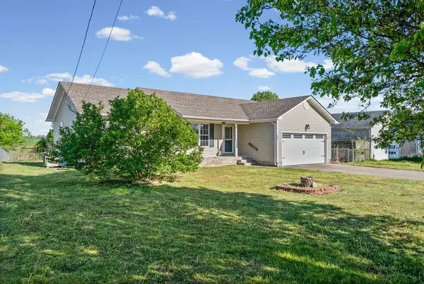 715 Shetland Dr, Oak Grove, KY 42262