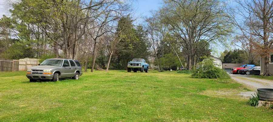 1 Buckingham Ln, Shelbyville, TN 37160 - #2