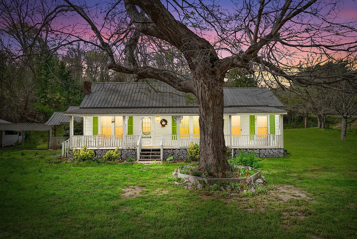 35 Bud Parker Ln, Erin, TN 37061 - #1