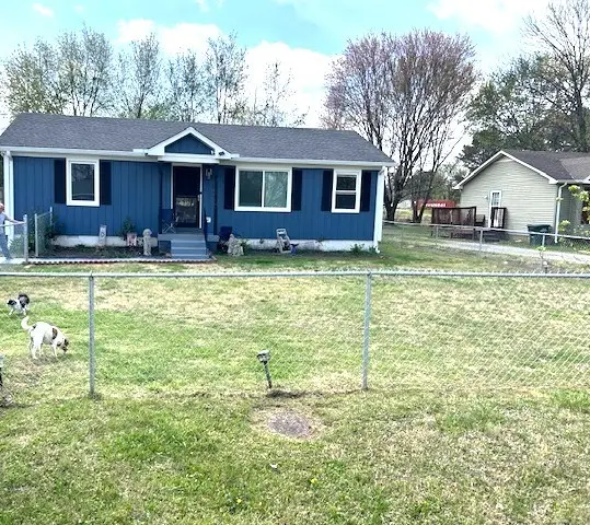 102 Cofer Dr, Springfield, TN 37172 - #1