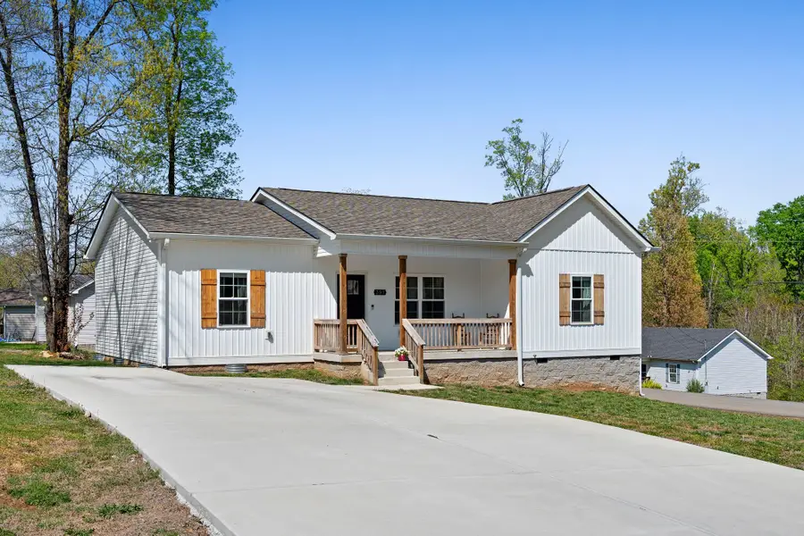 391 Elm Ave, Lewisburg, TN 37091 - #3