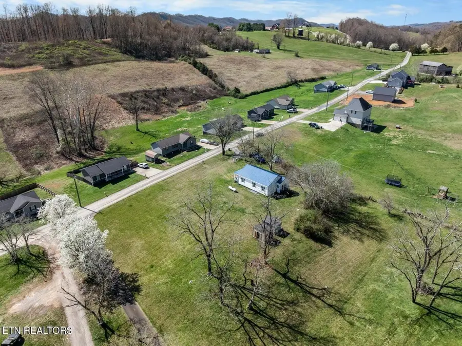3 Hubbs Grove Rd, Maynardville, TN 37807 - #2