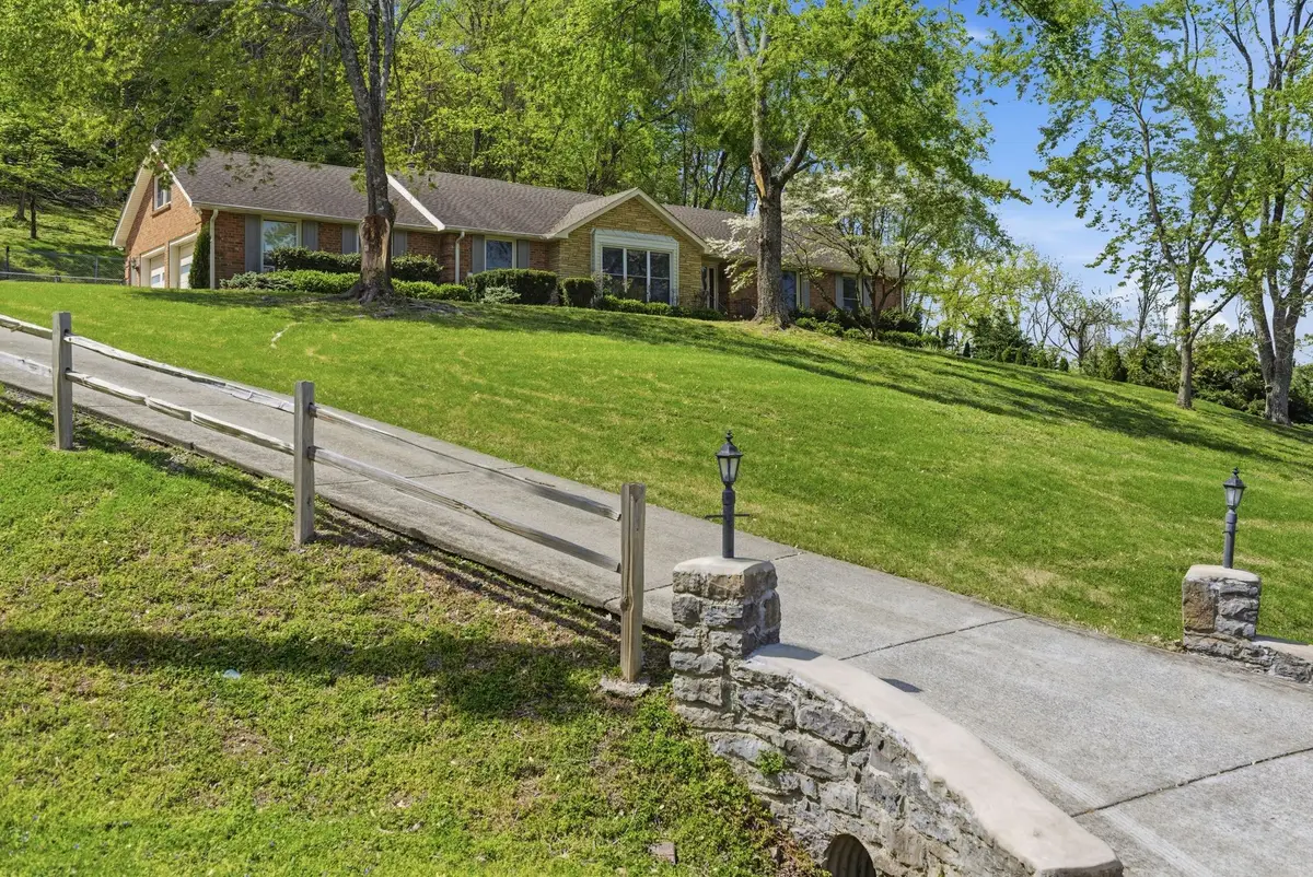 5809 Still Hollow Rd, Nashville, TN 37215 - #1