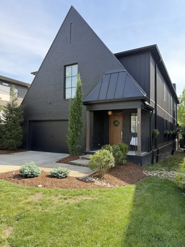 1809 Castleman Dr, Nashville, TN 37215