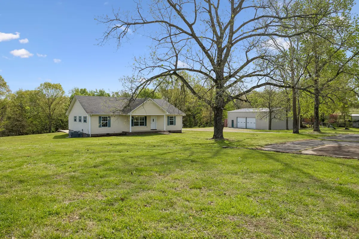 1235 Yell Rd, Lewisburg, TN 37091 - #1