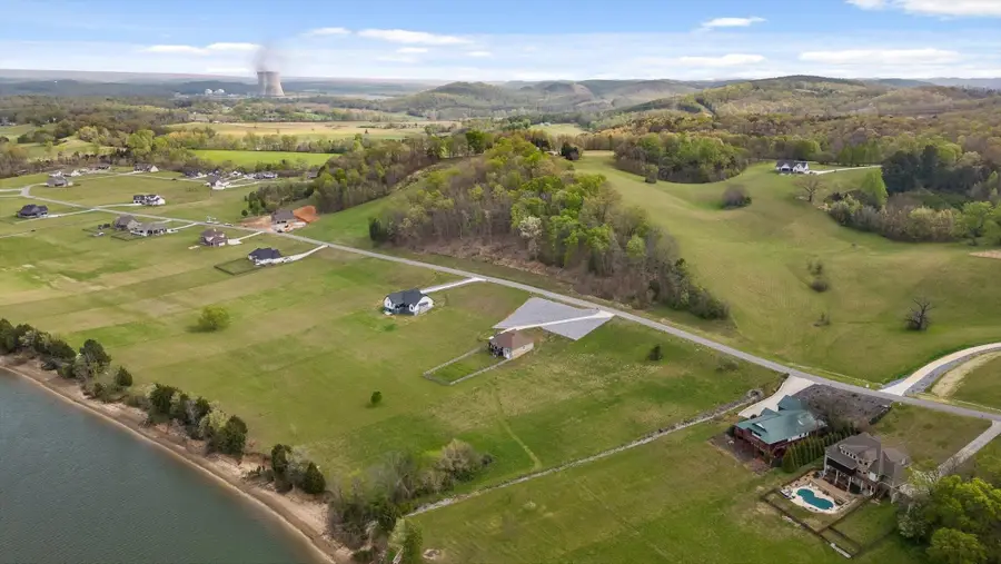 66 Espalier Drive, Decatur, TN 37322 - #3