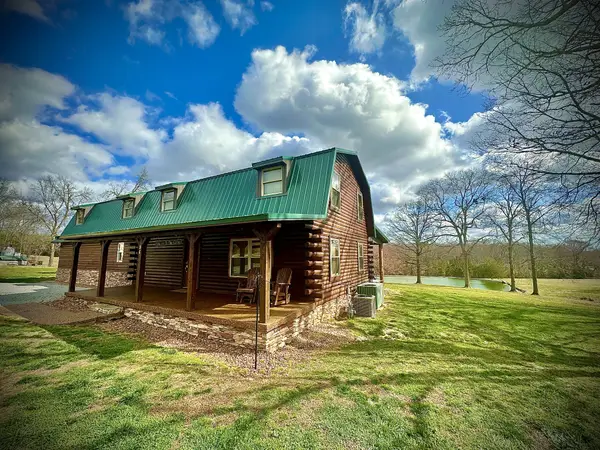 94 Oxford Rd, Holladay, TN 38341