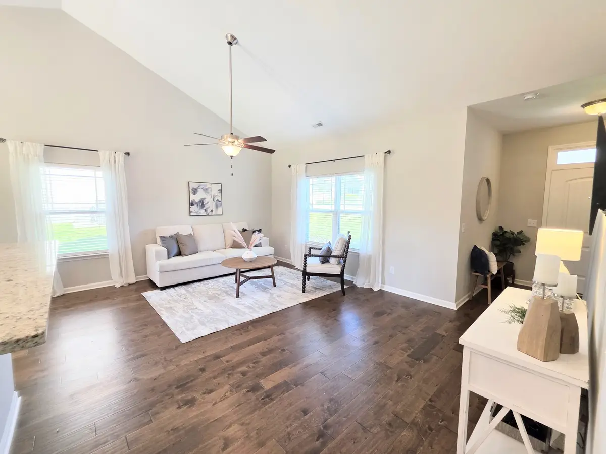 408 Barbaro Ct, Burns, TN 37029 - #1