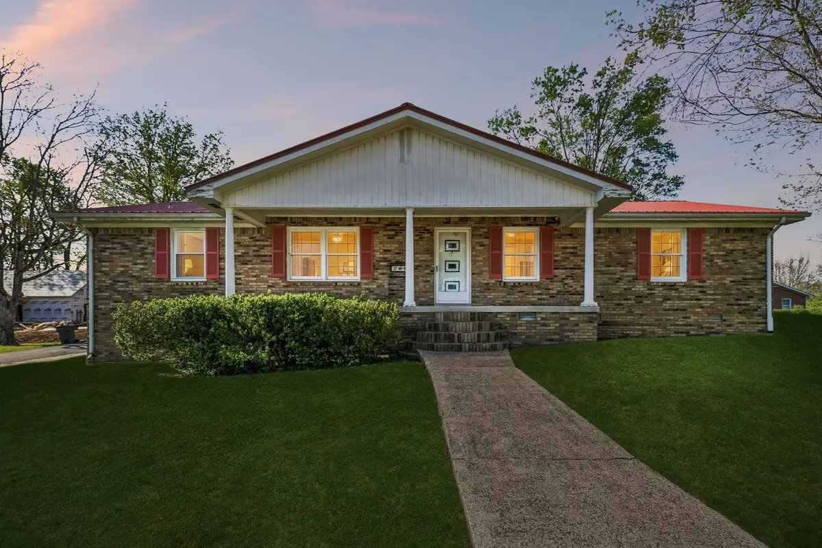 110 E Ward St, Centerville, TN 37033 - #1