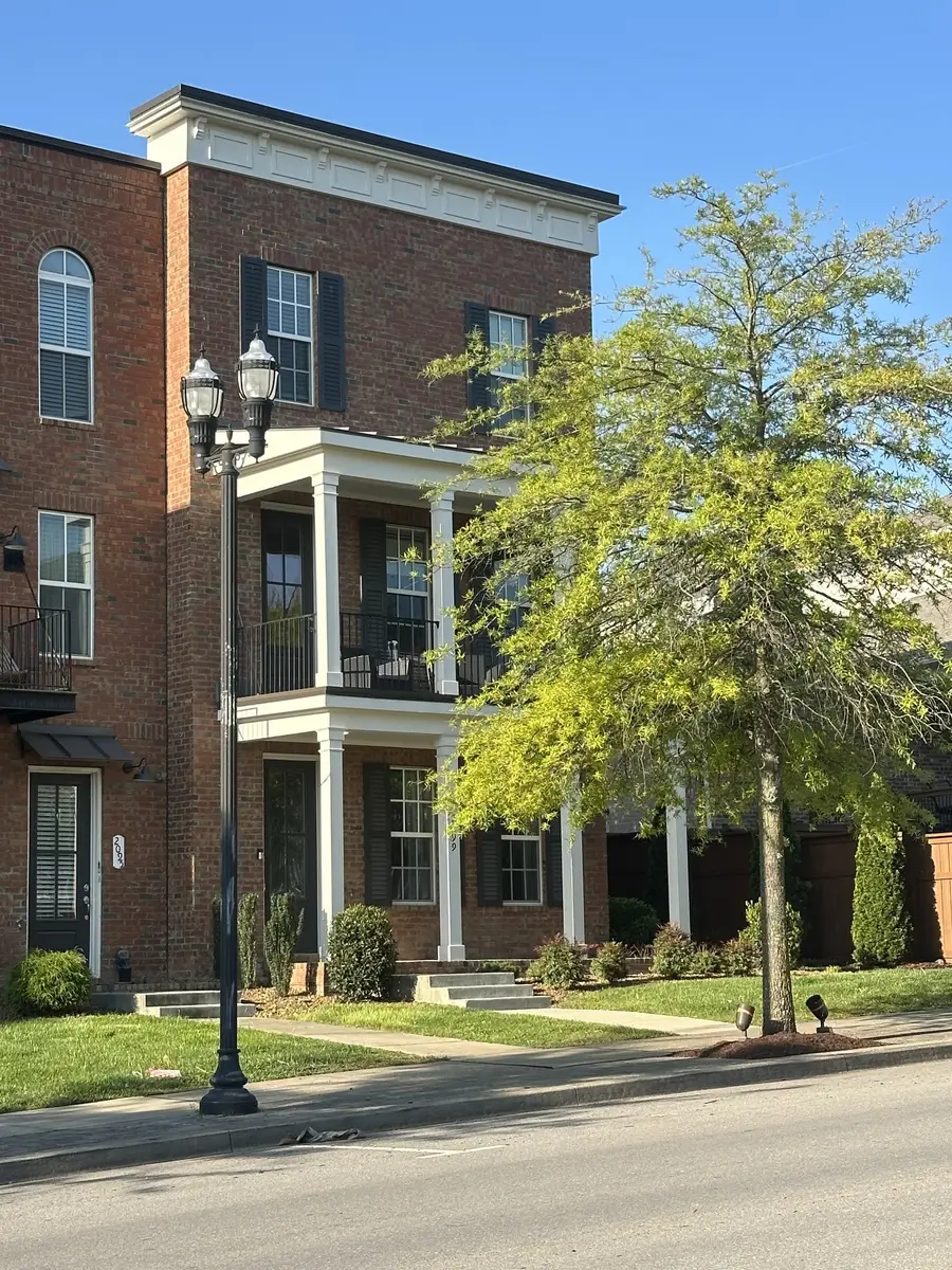 2099 Tollgate Blvd, Thompsons Station, TN 37179 - #2