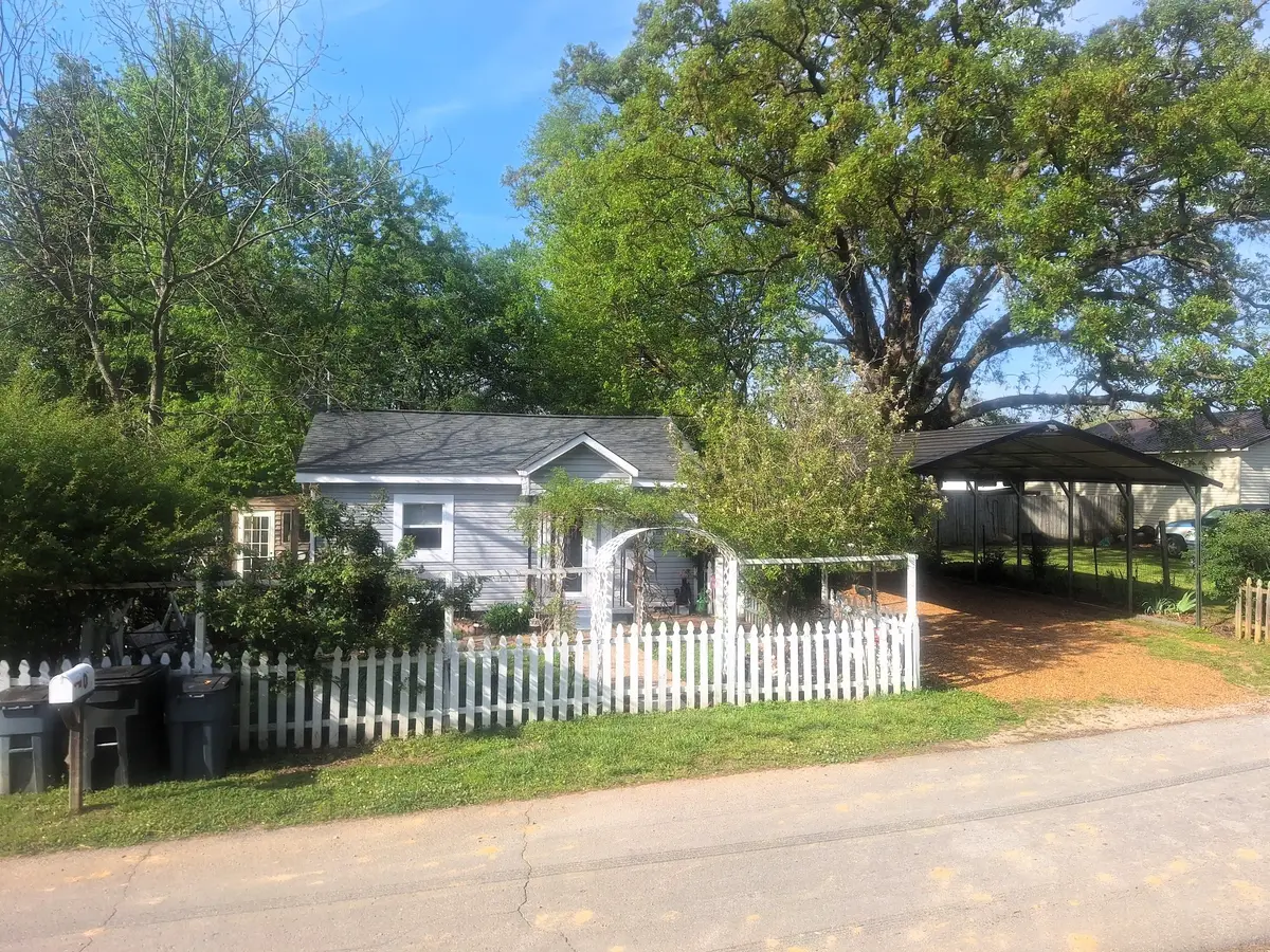 108 Weaver St, Decherd, TN 37324 - #1