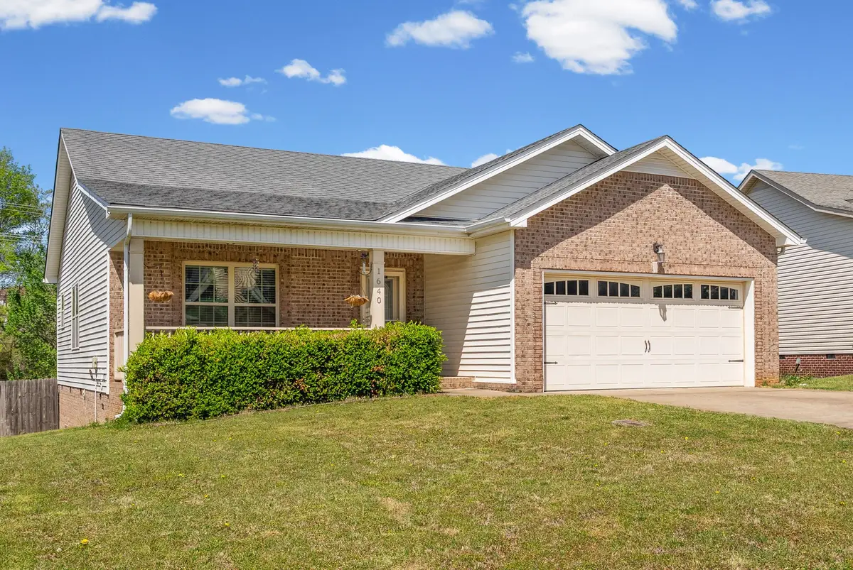 1640 Buchanon Dr, Clarksville, TN 37042 - #1