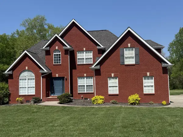 1317 Lunar Dr, Murfreesboro, TN 37129