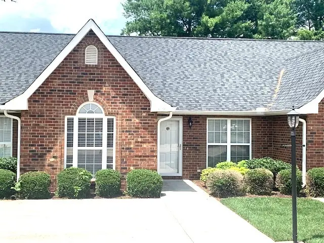 619 E Lane St #619 + GARAGE 4, Shelbyville, TN 37160 - #2