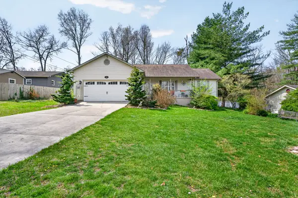 166 Bob White Dr, Crossville, TN 38555