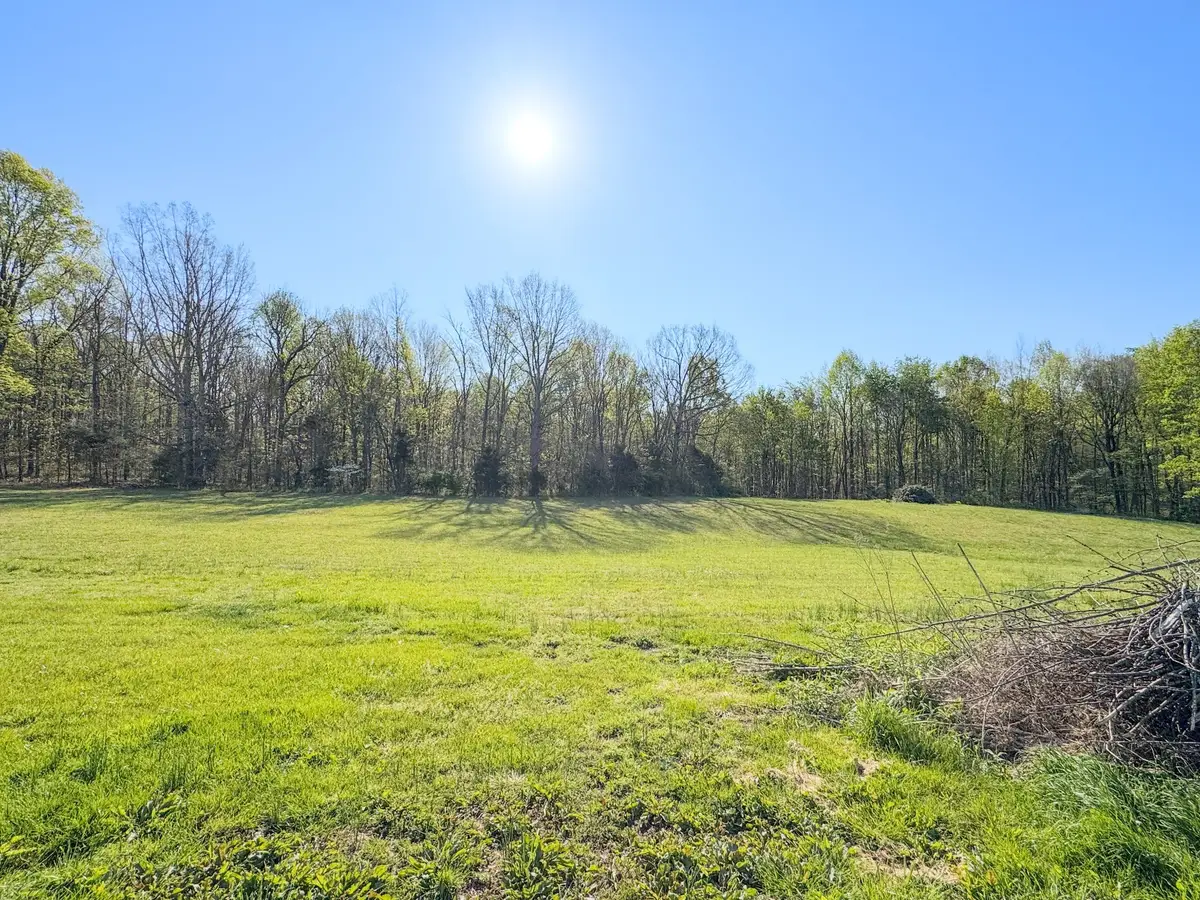 2634 Pleasant Grove Rd, Westmoreland, TN 37186 - #1