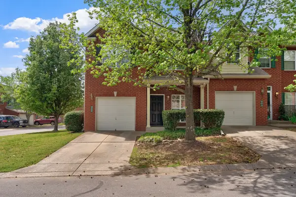 200 Nashboro Greens Ct, Nashville, TN 37217