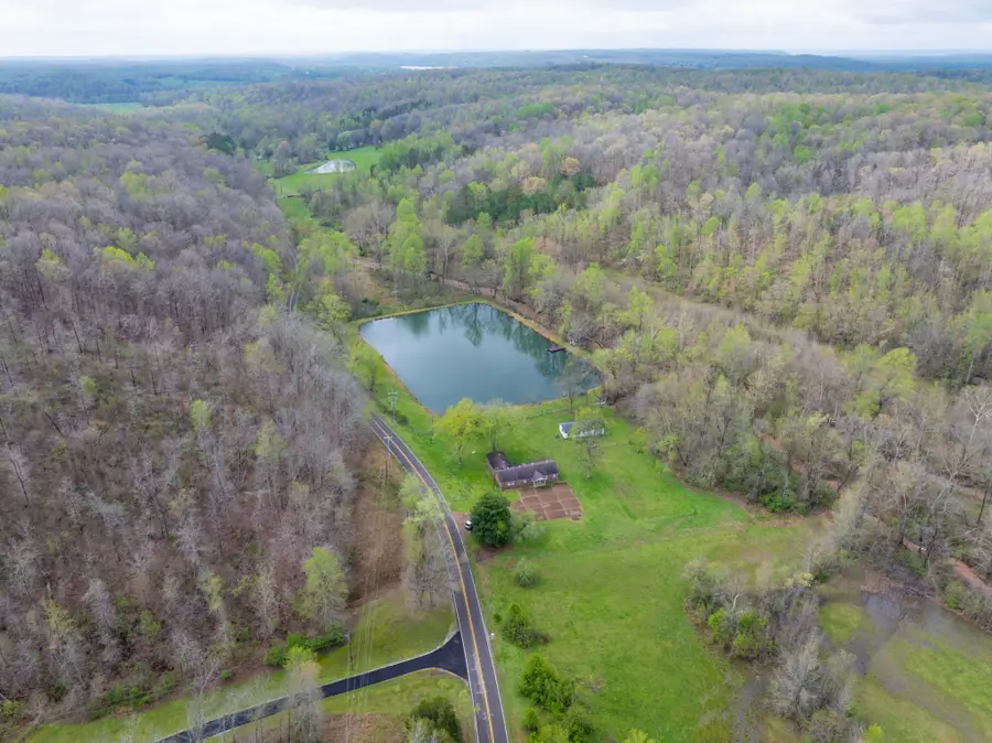 191 Forks River Rd, Waverly, TN 37185 - #2