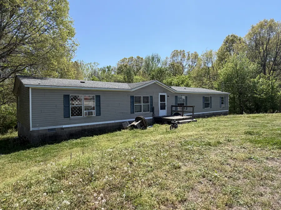 201 Lakeshore Dr, Oakfield, TN 38362 - #2