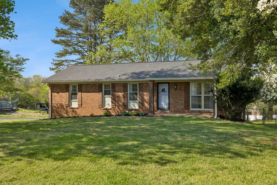 604 Blue Ridge Dr, Columbia, TN 38401 - #2