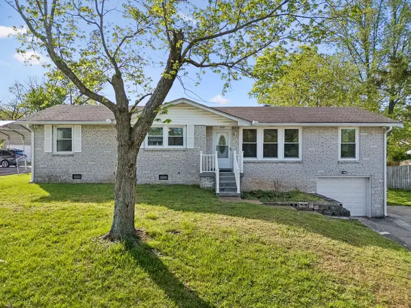 428 Glenpark Dr, Nashville, TN 37217