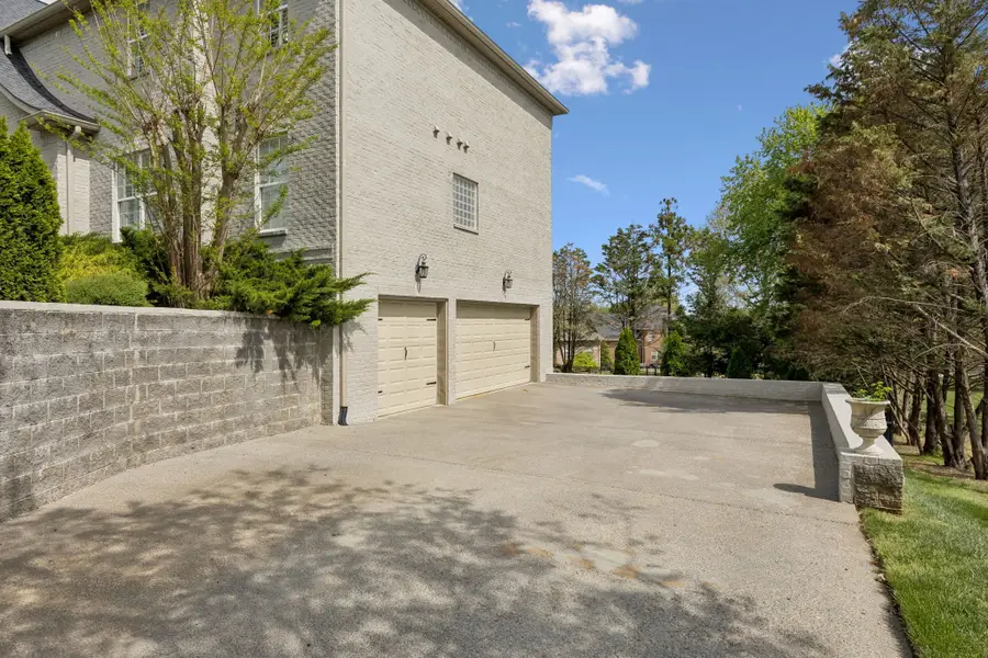 1517 Charleston Park Dr, Spring Hill, TN 37174 - #3