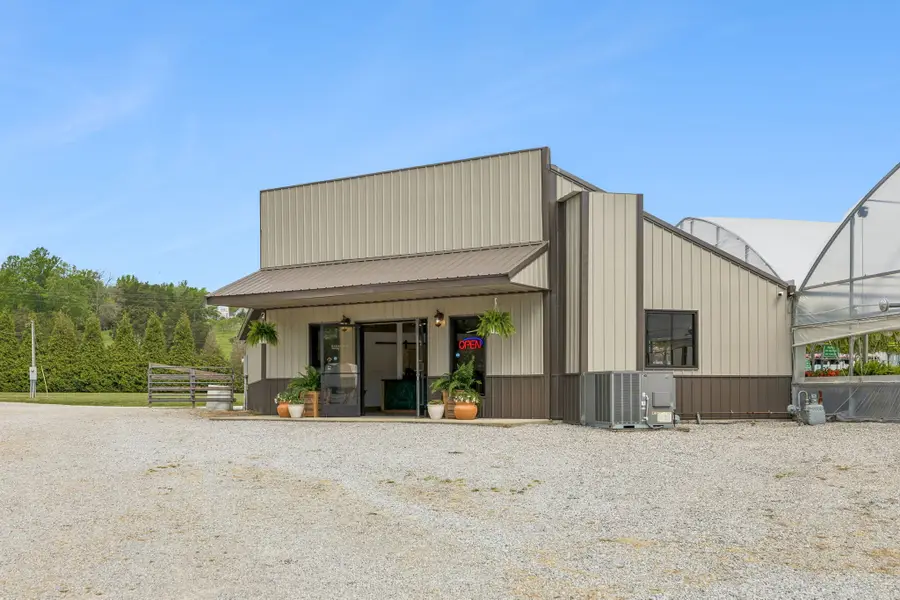 2461 Bodenham Rd, Pulaski, TN 38478 - #2