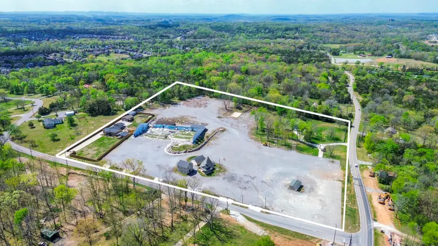 2060 Old Lebanon Dirt Rd, Mount Juliet, TN 37122 - #2