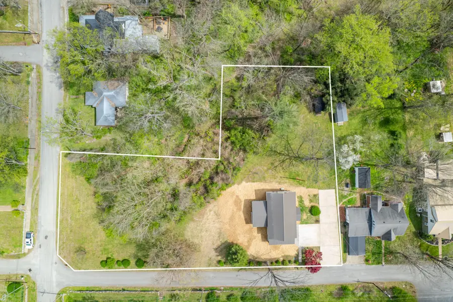 97 Barnwell Ave, Centerville, TN 37033 - #2