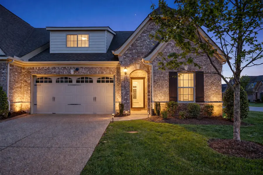 1386 Whispering Oaks Dr, Lebanon, TN 37090 - #2
