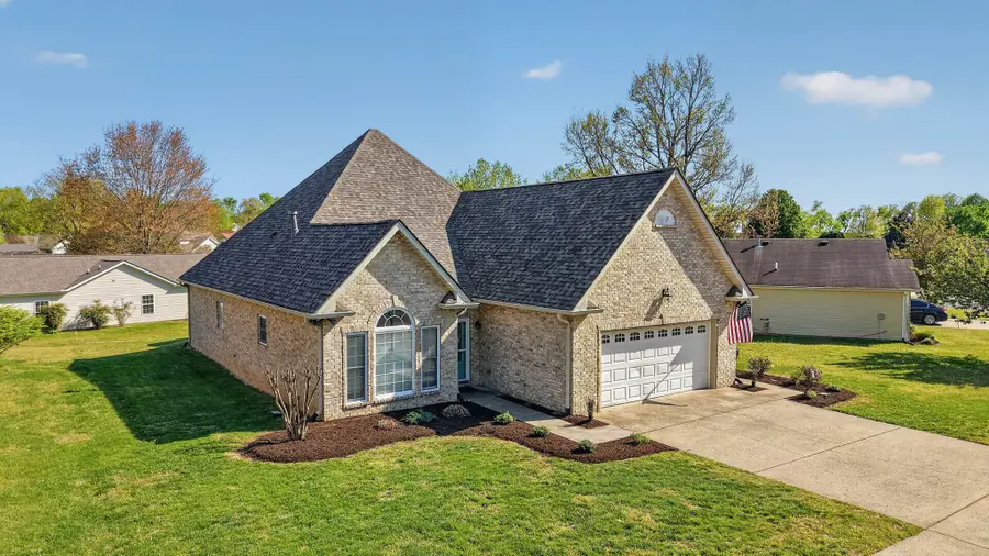 1415 Harrington Dr, Gallatin, TN 37066 - #2