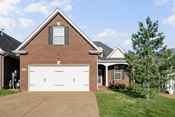 304 Indian Ridge Cir, White House, TN 37188