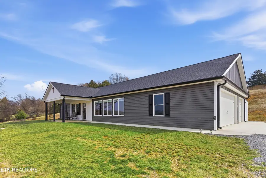 6911 Fairview Rd, Corryton, TN 37721 - #2