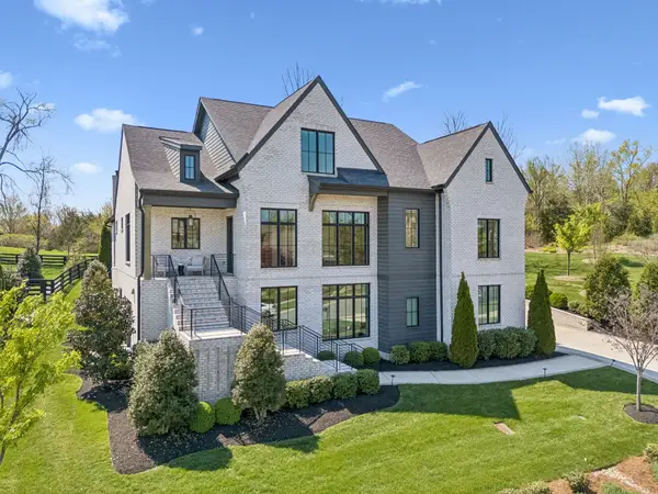 7066 Lanceleaf Dr, College Grove, TN 37046