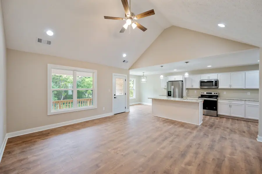 70 Derek Drive, Lexington, TN 38351 - #3