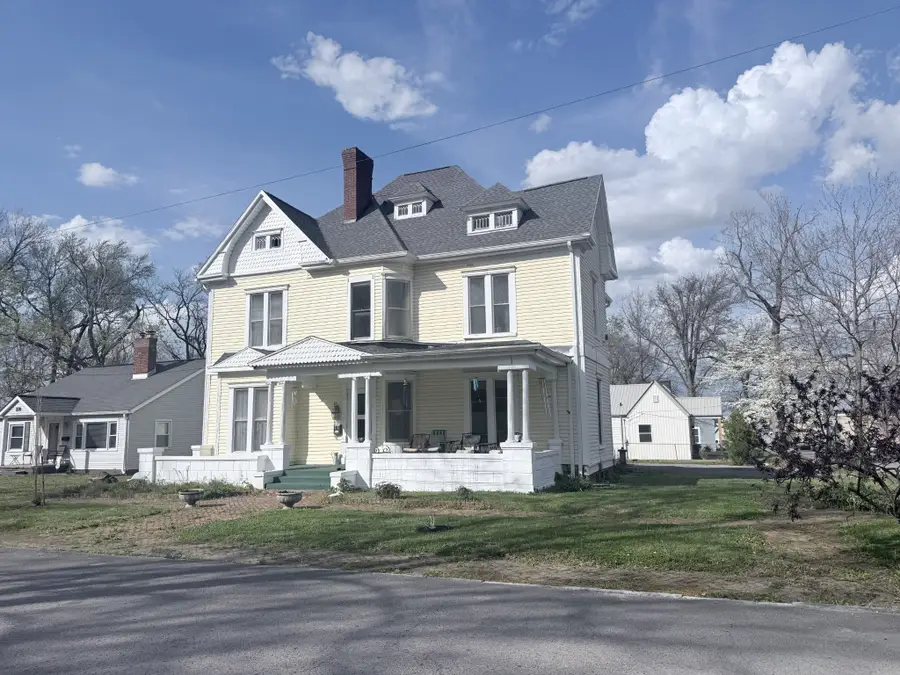 314 E 16th St, Hopkinsville, KY 42240 - #2