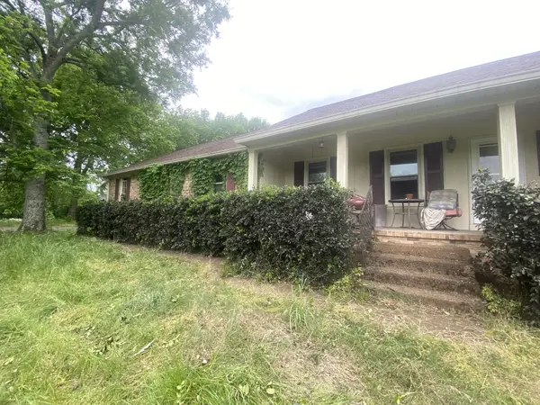 2255 Arthur Hutcherson Rd, Columbia, TN 38401