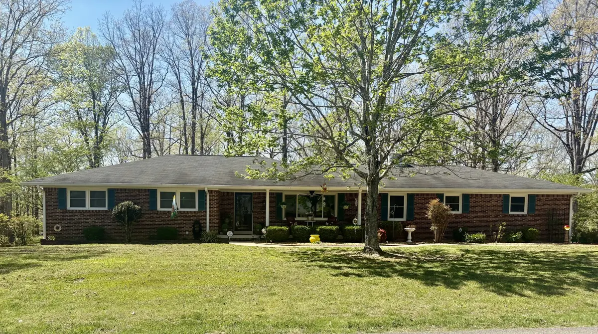 130 Cedar Hill Dr, Waverly, TN 37185 - #1