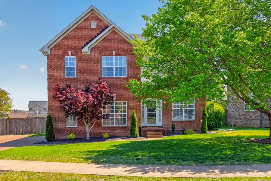 102 Latham Ct, Hendersonville, TN 37075 - #2