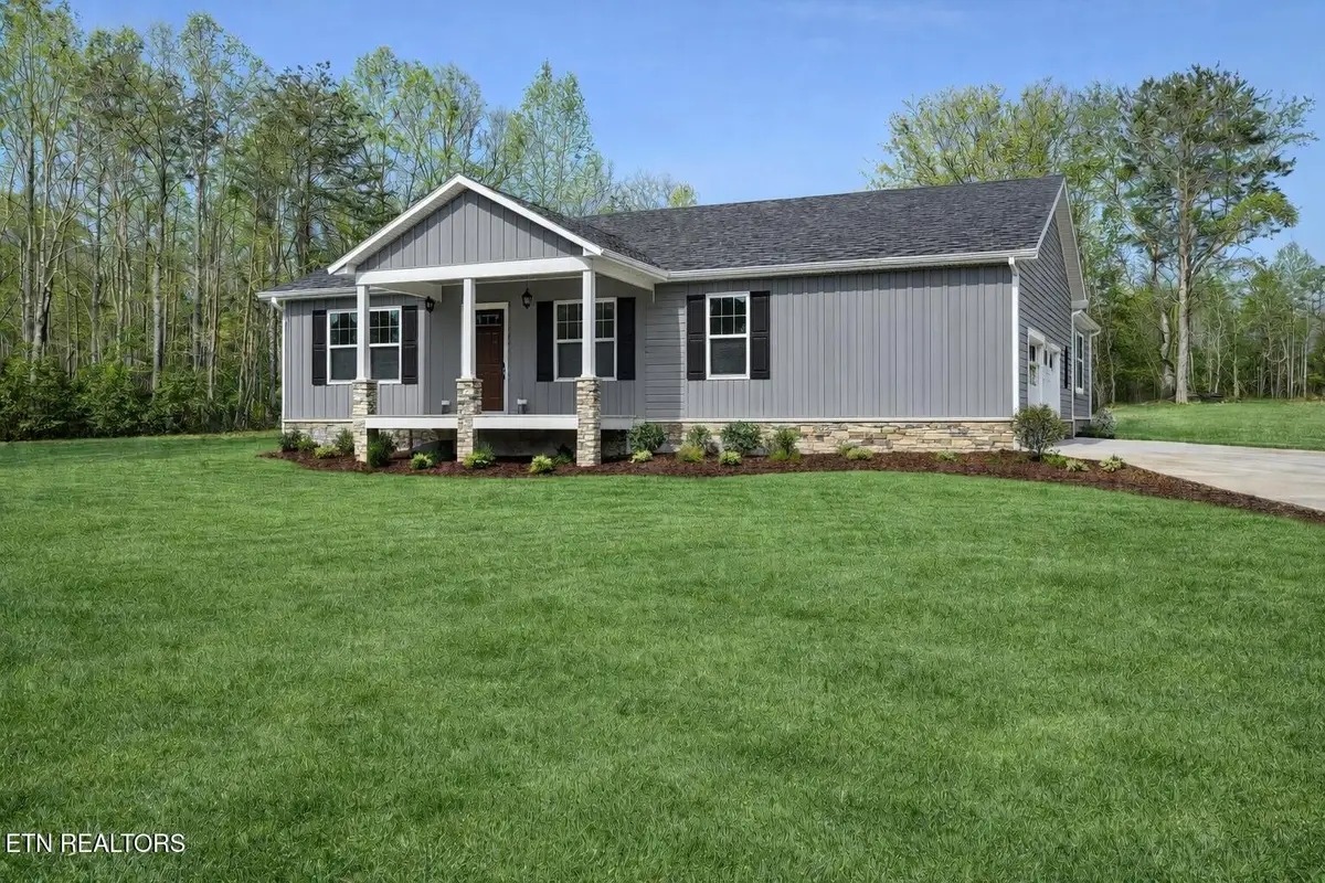 2226 Country Club Rd, Jamestown, TN 38556 - #1