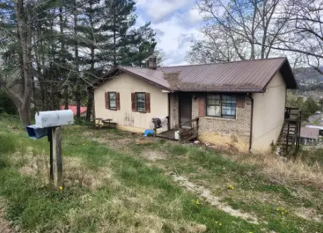 131 Tower St, Harrogate, TN 37752 - #1