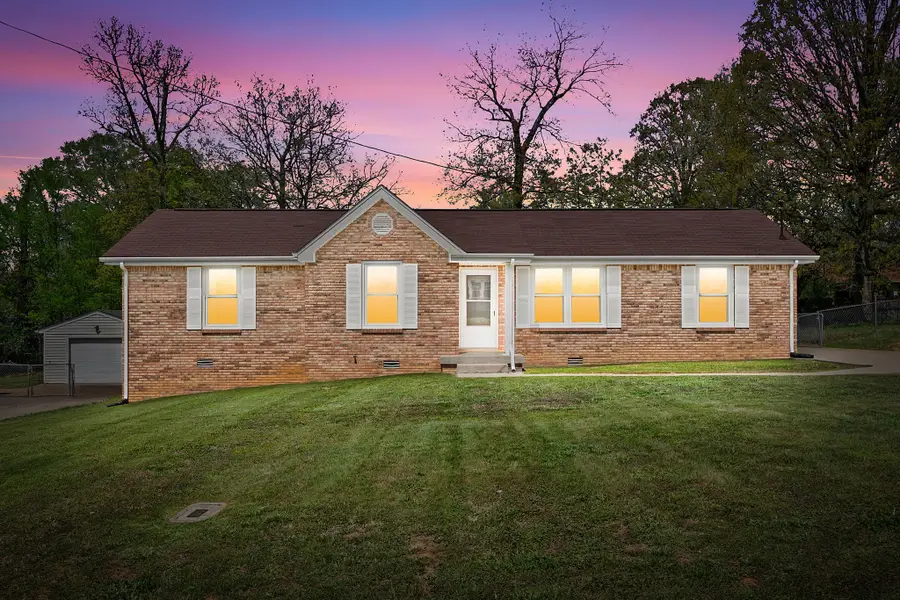 931 Poppy Dr, Clarksville, TN 37042 - #2