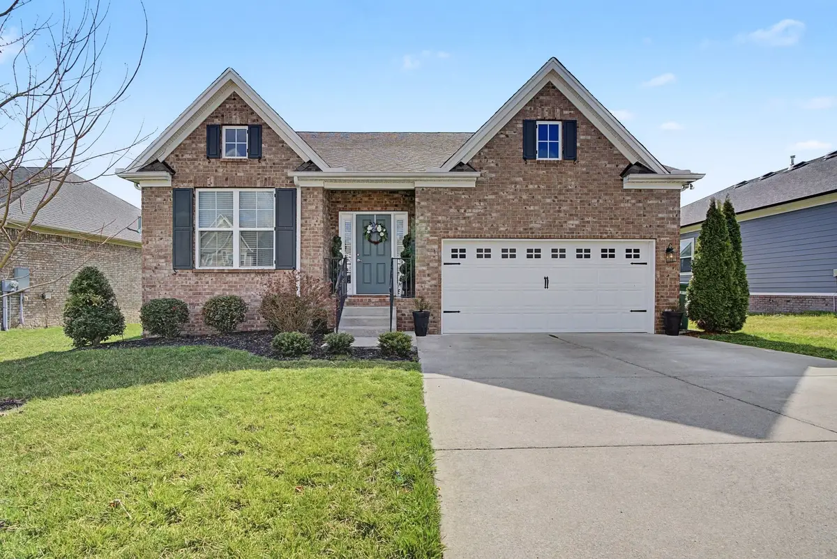 2015 Hedgelawn Dr, Lebanon, TN 37090 - #1