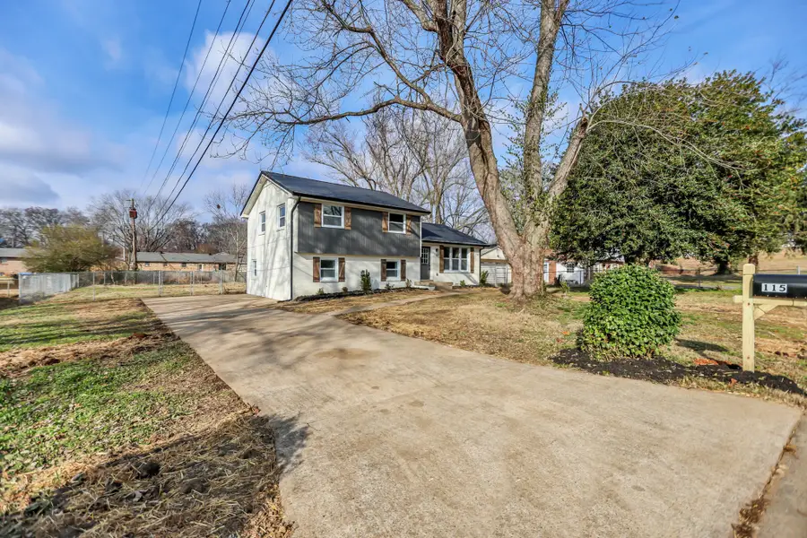 115 James Dr, Clarksville, TN 37042 - #2
