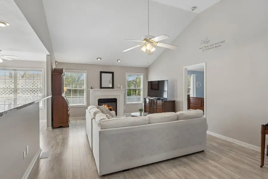 3011 Candlelite Dr, Spring Hill, TN 37174 - #2